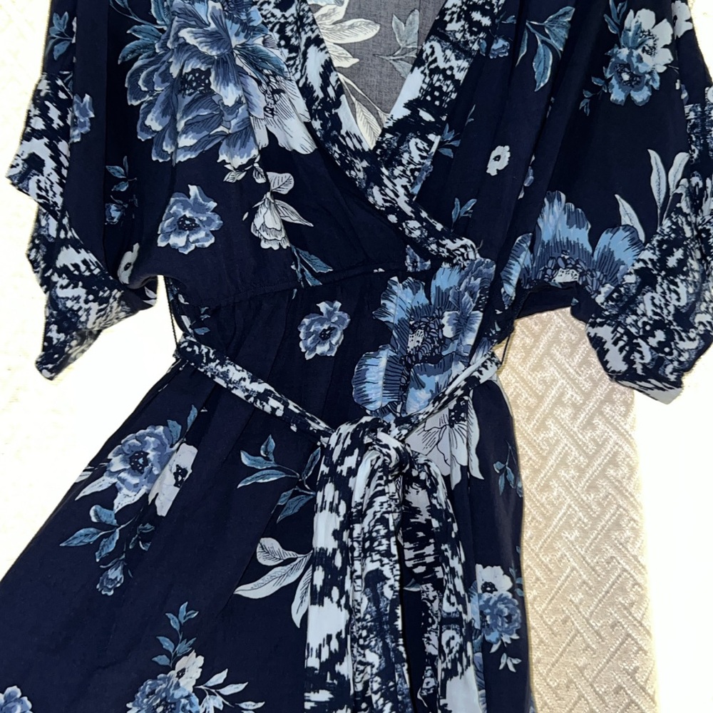 Floral Kimono blouse in Navy Blue
